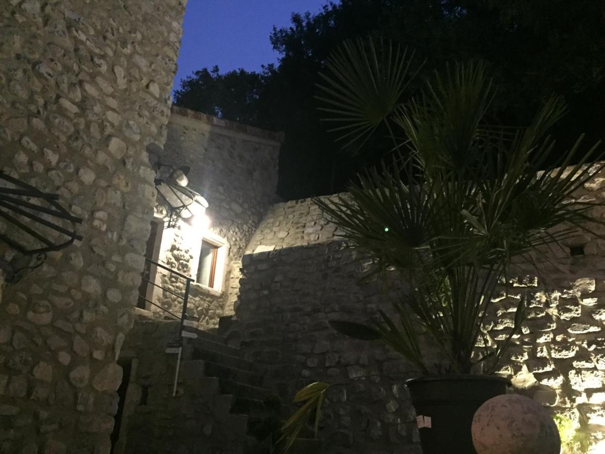Loft Stories Baix