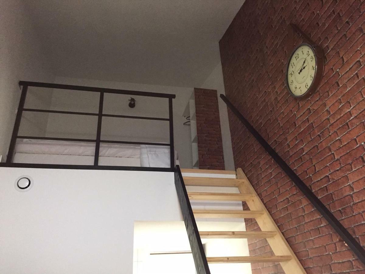 Loft Stories * Baix